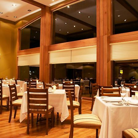 Wyndham Puerto Varas Pettra Restoran foto Restaurant