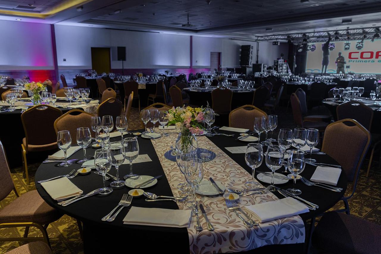 Wyndham Puerto Varas Pettra Bagian luar foto The 2019 Gala Dinner