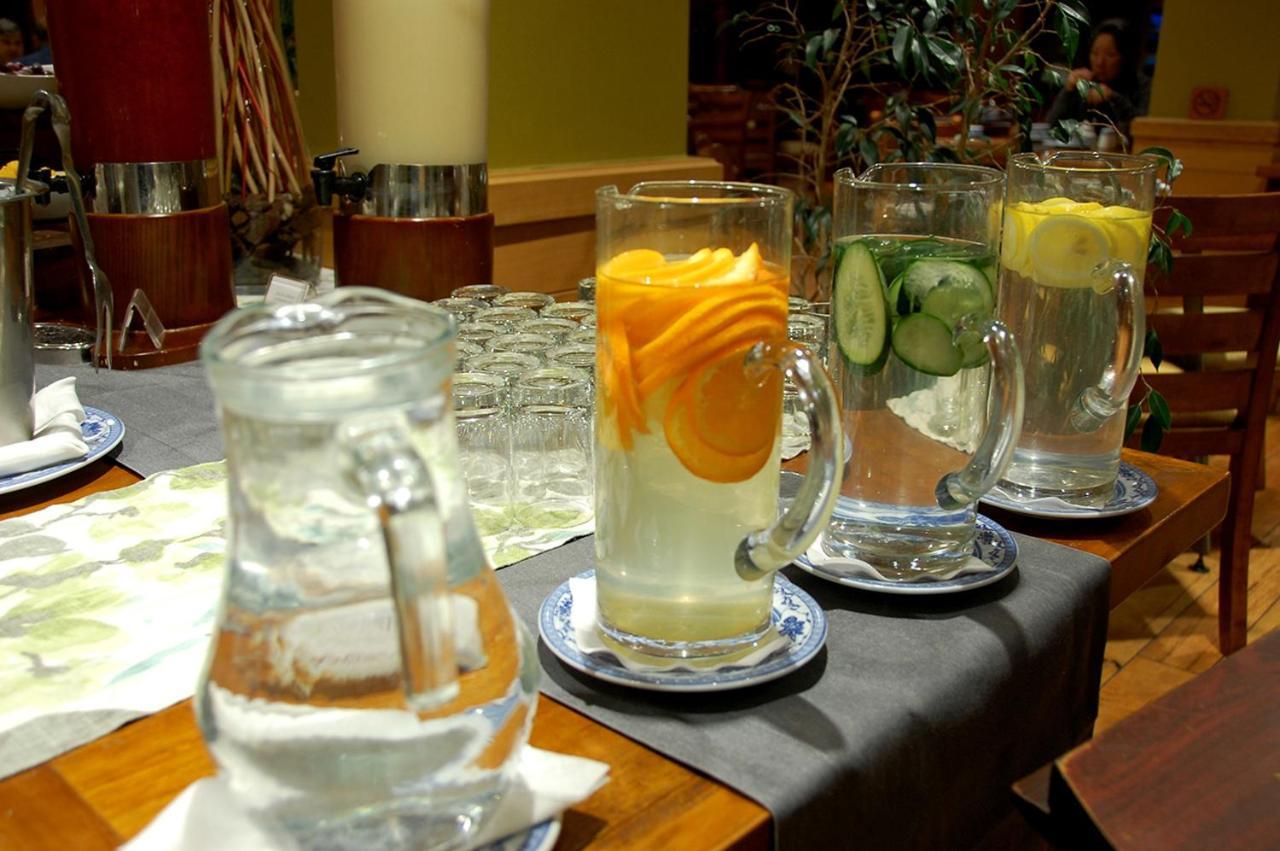 Wyndham Puerto Varas Pettra Bagian luar foto Infused water