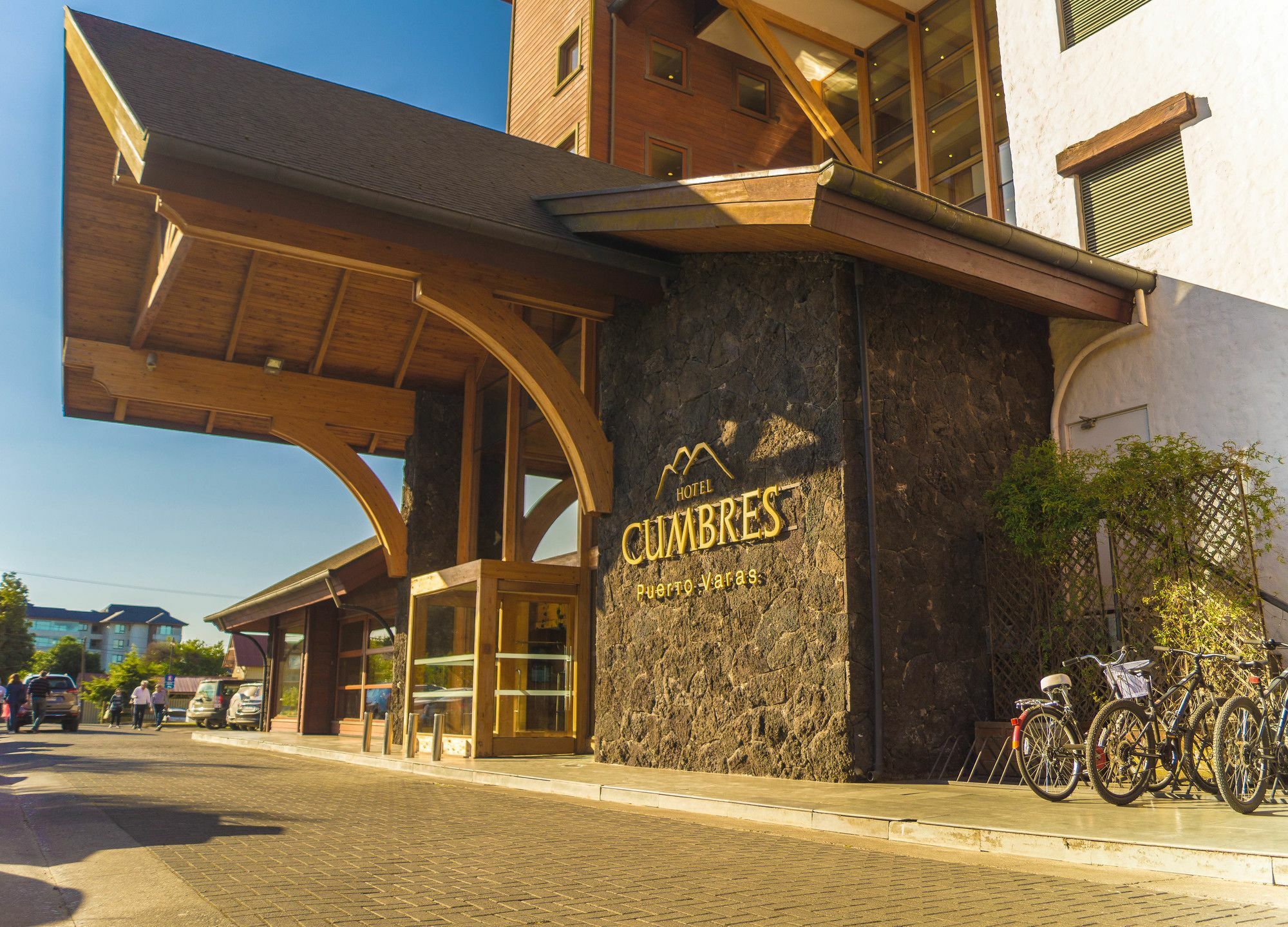 Wyndham Puerto Varas Pettra Bagian luar foto Cumbres Hotel